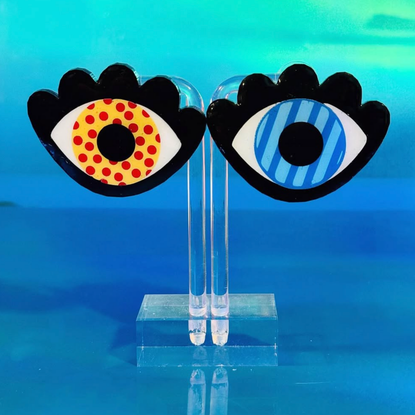 Zag Earrings: Eyeballs